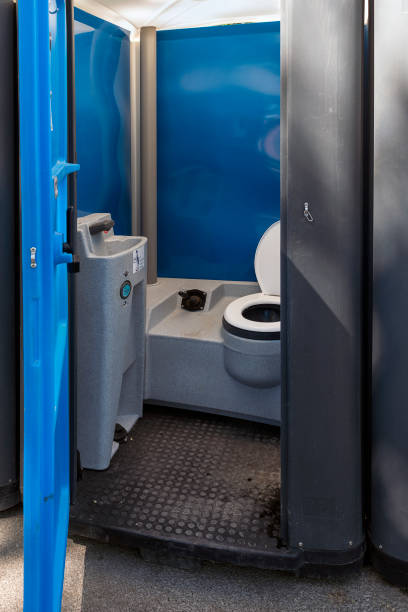 Best Luxury portable toilet rental  in Eagle Lake, FL