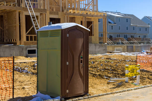 Portable Toilet Options We Offer in Eagle Lake, FL
