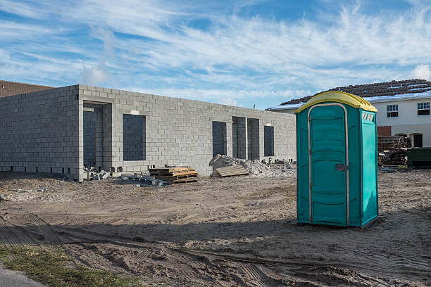 Portable restroom solutions in Eagle Lake, FL